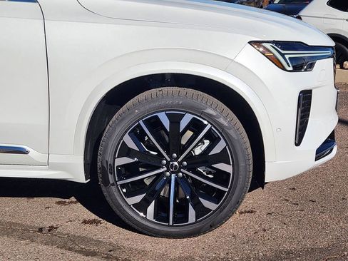 New 2026 Volvo XC90 T8 Plus w/ Protection Package Premier AWD/4WD image 29