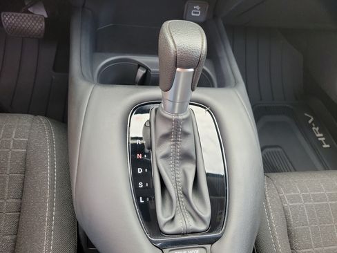 Used 2025 Honda HR-V LX image 25