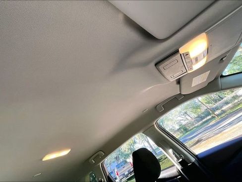 Used 2023 Nissan Rogue SV image 24