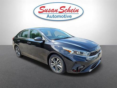Used 2024 Kia Forte LXS FWD image 21