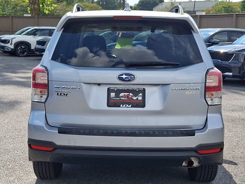 Used 2017 Subaru Forester 2.5i Premium AWD/4WD image 5