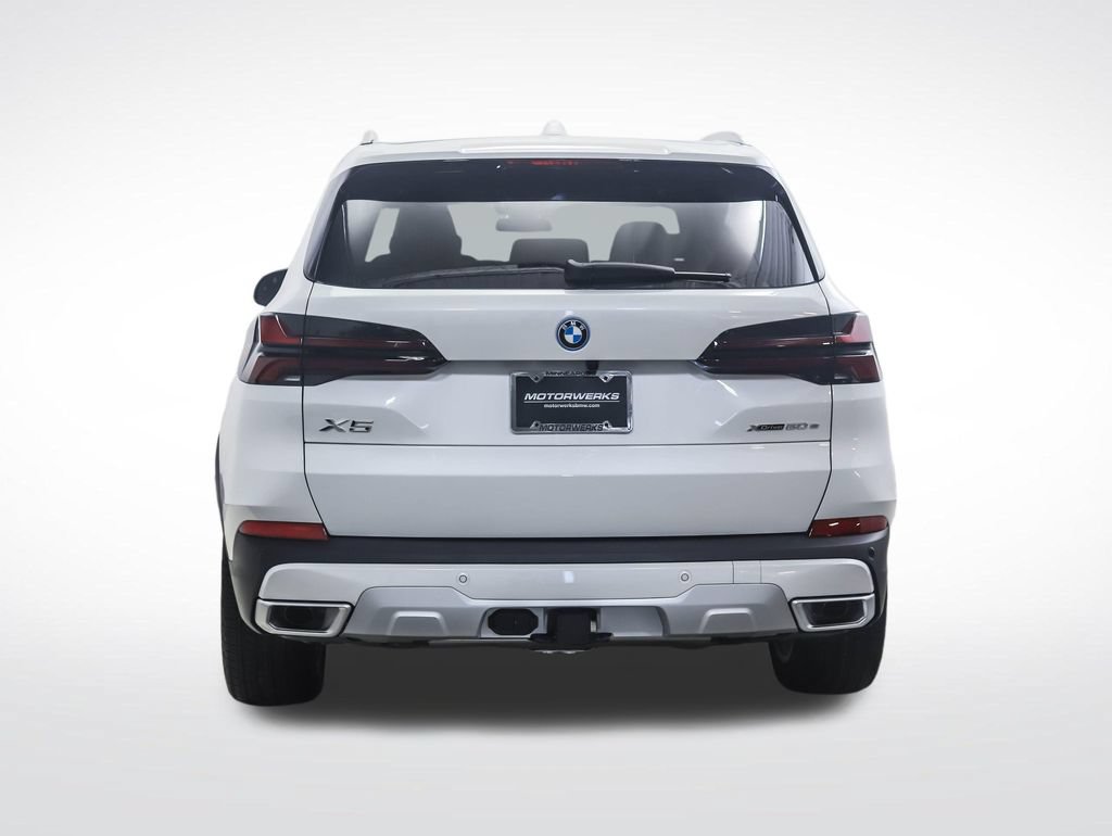 Used 2026 BMW X5 xDrive50e w/ Climate Comfort Package AWD/4WD image 4