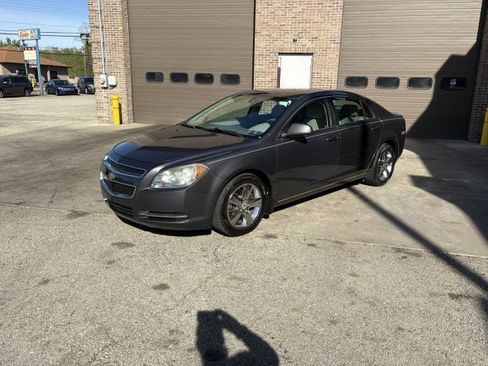 Used 2010 Chevrolet Malibu LT w/ Interface Package FWD image 7