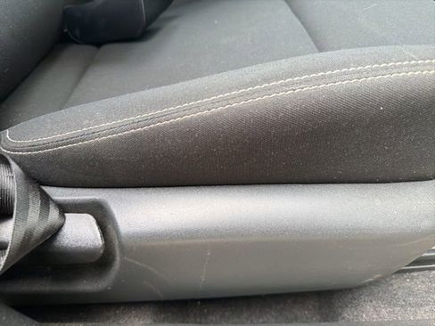 Used 2023 Nissan Rogue S FWD image 10