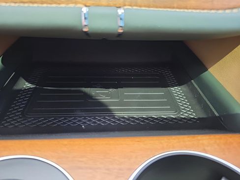 New 2025 Bentley Bentayga image 25