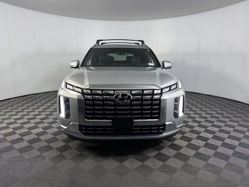Used 2023 Hyundai Palisade Calligraphy FWD image 3