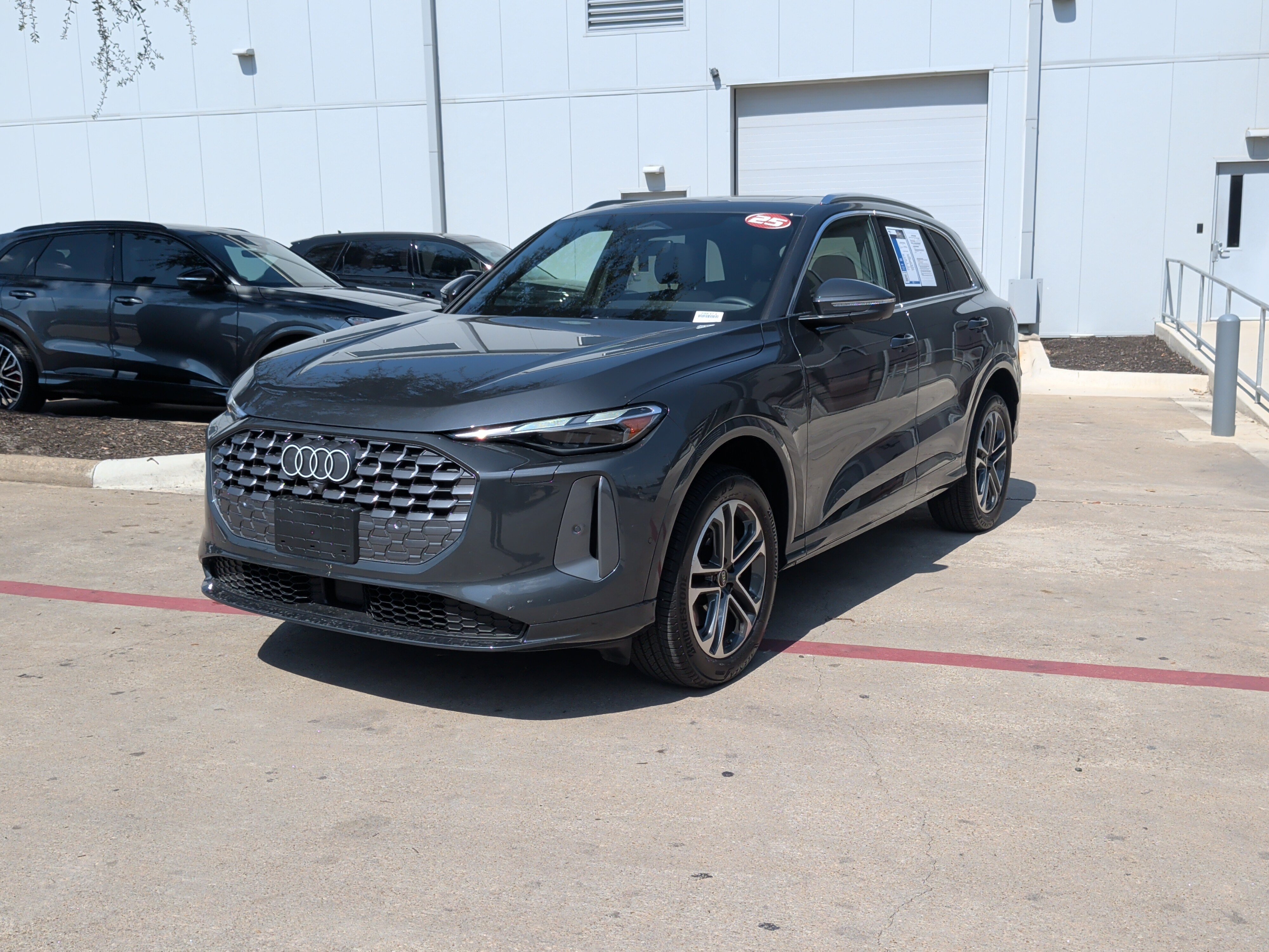 Used 2025 Audi Q5 Premium w/ Convenience Package AWD/4WD image 5