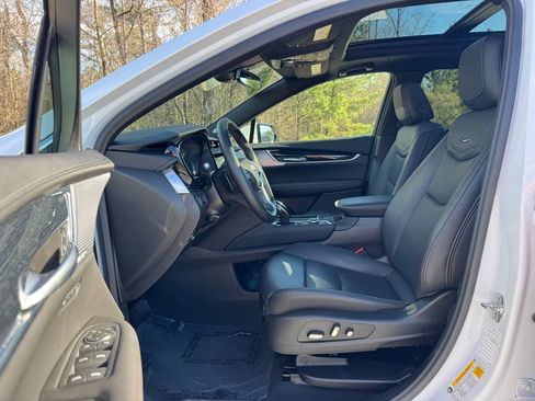 Certified 2025 Cadillac XT5 Premium Luxury image 24