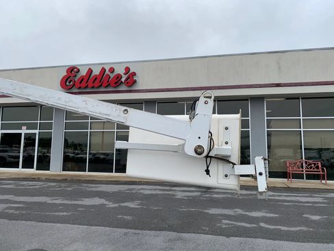 Used 2019 Ford E-350 and Econoline 350 Super Duty RWD image 50