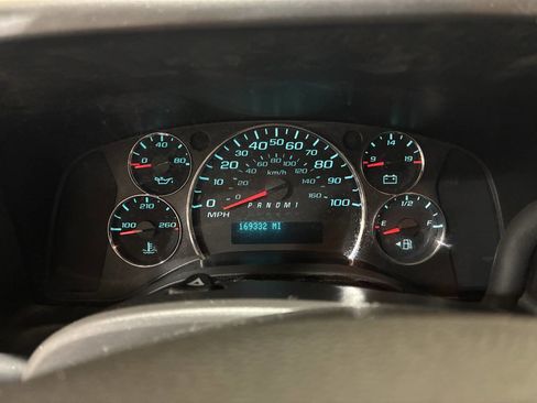 Used 2017 Chevrolet Express 2500 image 18