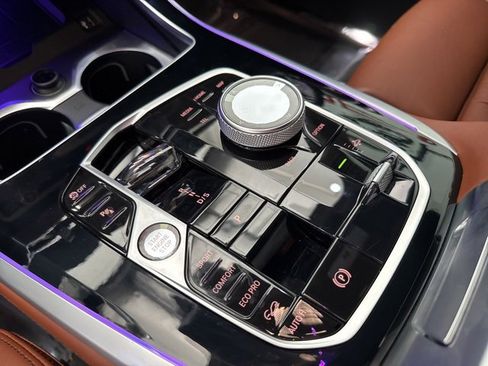 Used 2024 BMW X7 M60i w/ Executive Package image 26