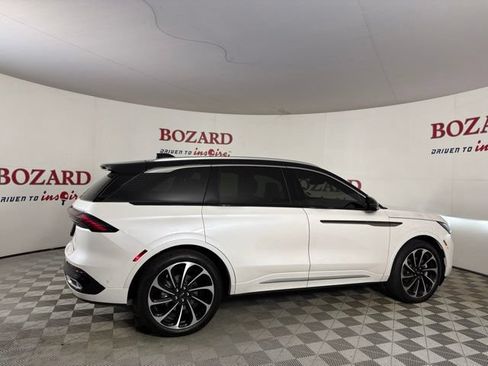 Used 2024 Lincoln Nautilus Black Label AWD/4WD image 9