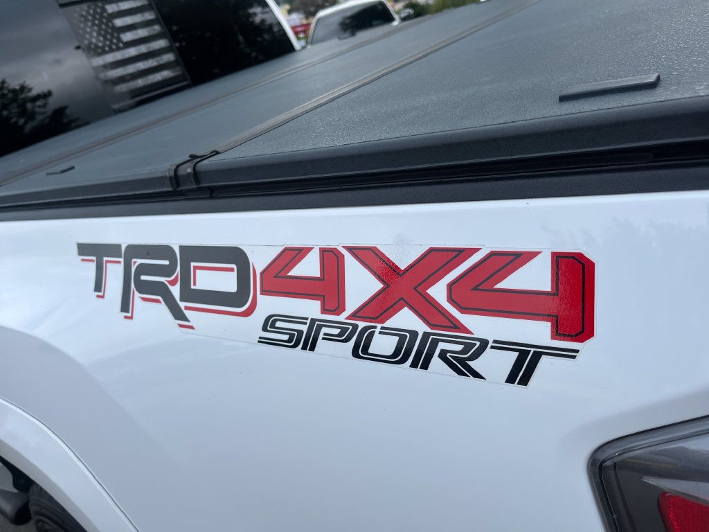 Used 2020 Toyota Tacoma TRD Sport w/ TRD Premium Sport Package AWD/4WD image 40