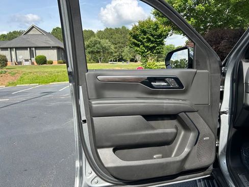 Used 2025 Chevrolet Tahoe Premier AWD/4WD image 67