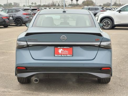 New 2026 Nissan Sentra SR w/ SR Premium Package FWD image 5