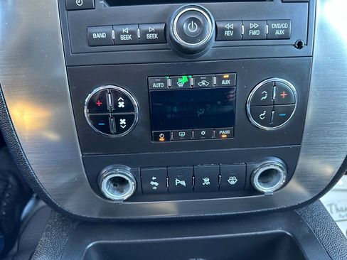 Used 2007 GMC Yukon XL SLT w/ SLT Preferred Equipment Group image 29