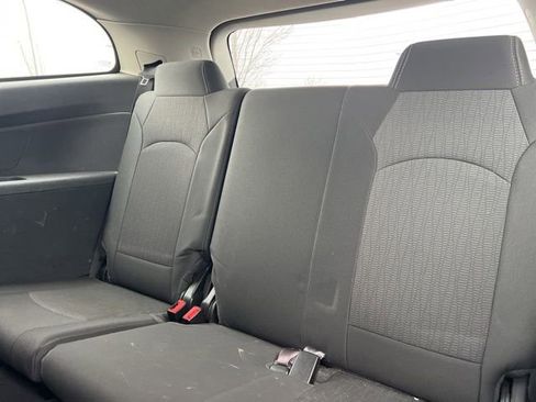 Used 2017 Chevrolet Traverse LT w/ Style and Technology Package image 29