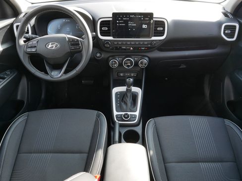 Certified 2025 Hyundai Venue Limited image 10