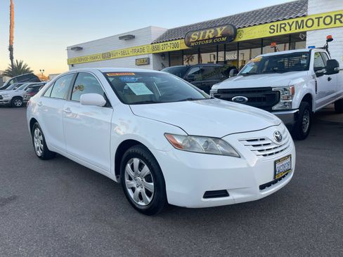 Used 2007 Toyota Camry LE image 1