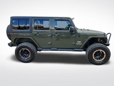 Used 2015 Jeep Wrangler Unlimited Sahara w/ Dual Top Group AWD/4WD image 6