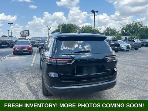 Used 2022 Jeep Grand Cherokee L Laredo AWD/4WD image 4