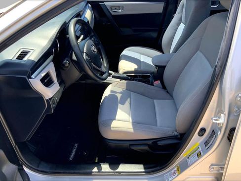 Used 2016 Toyota Corolla LE FWD image 8