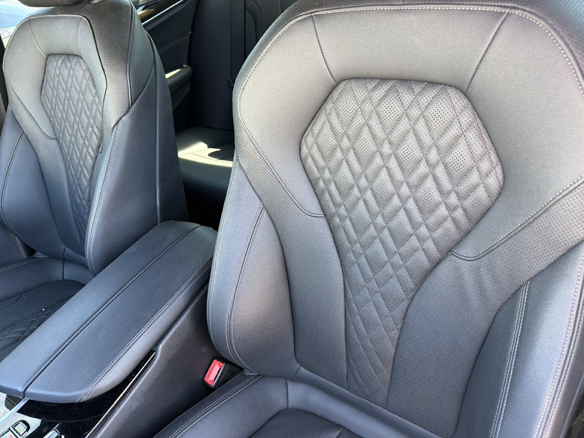 Used 2021 BMW 530i w/ Premium Package RWD image 23