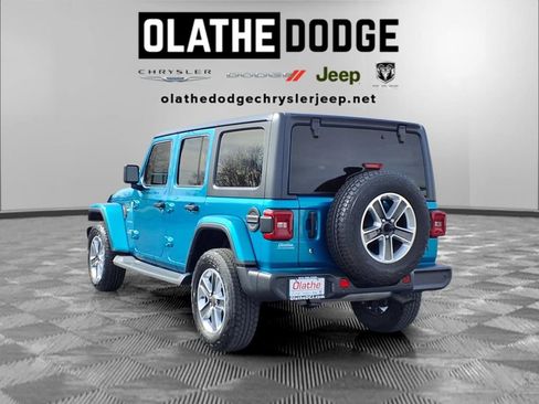 Used 2019 Jeep Wrangler Unlimited Sahara image 3