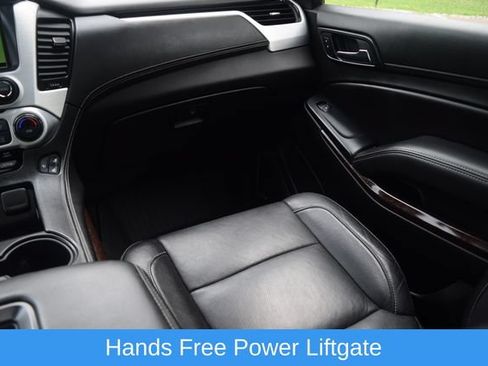 Used 2017 GMC Yukon XL SLT w/ Open Road Package AWD/4WD image 13