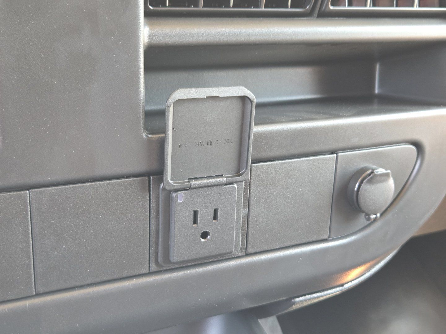 New 2026 GMC Savana 2500 w/ Driver Convenience Package RWD image 33