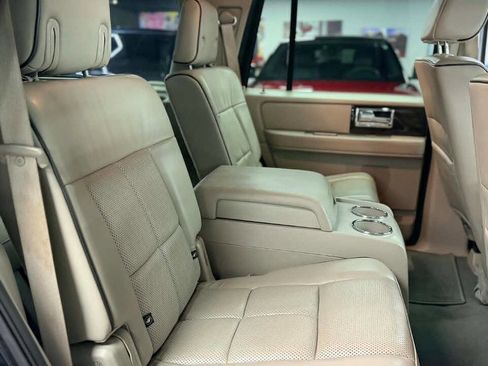 Used 2008 Lincoln Navigator 4WD image 15