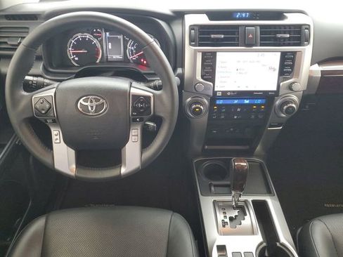 Used 2022 Toyota 4Runner Limited RWD image 15