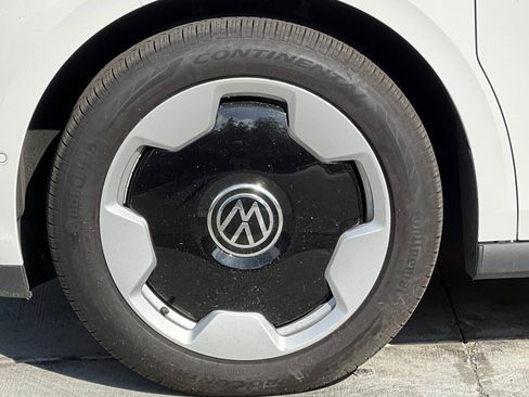 New 2025 Volkswagen ID. Buzz Pro S image 26