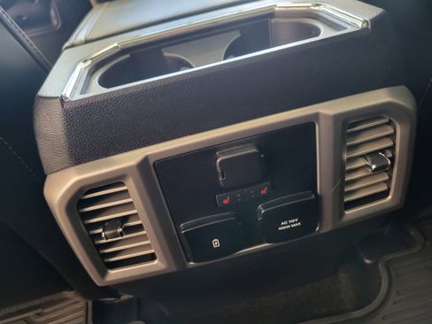 Used 2018 Ford F150 Platinum w/ Equipment Group 701A Luxury image 16