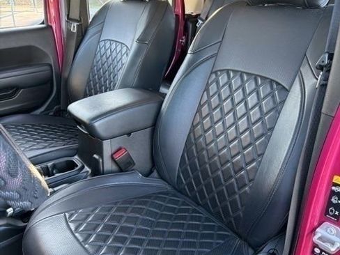 Used 2024 Jeep Gladiator Sport image 8