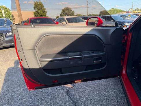 Used 2014 Dodge Challenger SXT w/ Sport Appearance Package RWD image 12