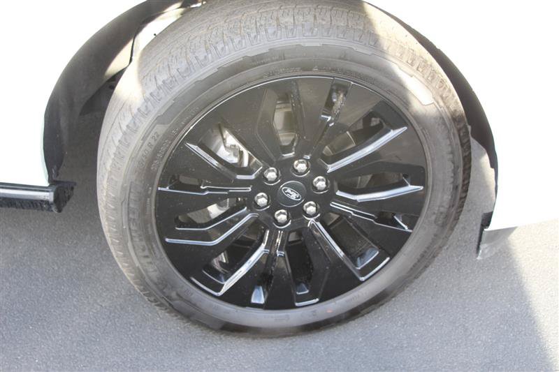 Used 2025 Ford Expedition Max Platinum w/ Driver's Package AWD/4WD image 40