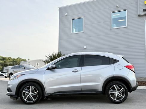 Used 2021 Honda HR-V EX-L image 11