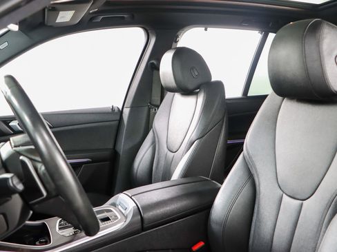 Used 2022 BMW X5 sDrive40i w/ Parking Assistance Package image 24