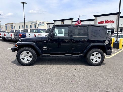 Used 2007 Jeep Wrangler Unlimited Sahara AWD/4WD image 3