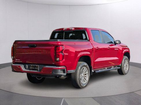 Used 2024 Chevrolet Colorado LT w/ LT Convenience Package III RWD image 8