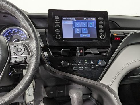 Certified 2021 Toyota Camry LE image 20