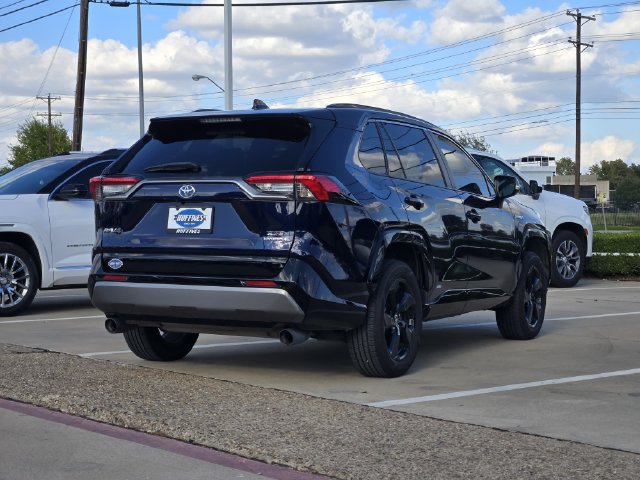 Used 2021 Toyota RAV4 XSE w/ XSE Grade Weather Package AWD/4WD image 4