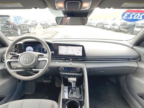 Used 2023 Hyundai Elantra SEL w/ Convenience Package FWD image 20