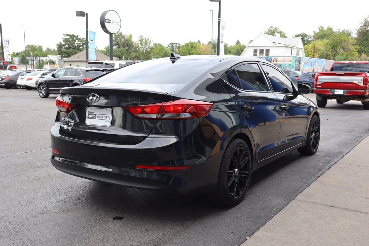 Used 2017 Hyundai Elantra SE FWD image 5