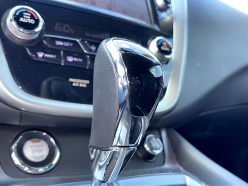 Used 2019 Nissan Murano SL image 16