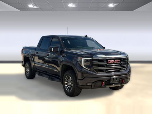 Used 2023 GMC Sierra 1500 AT4 w/ Technology Package AWD/4WD image 7