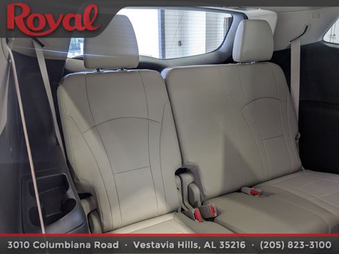 Used 2018 Buick Enclave Premium FWD image 11