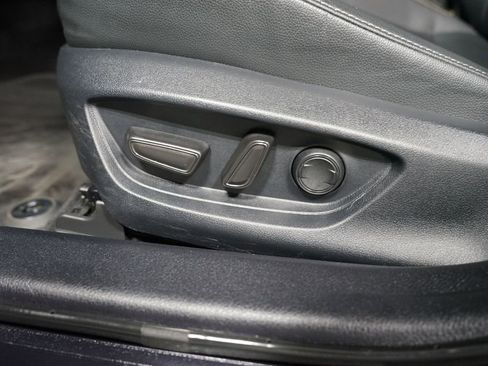 Certified 2025 Toyota Camry SE w/ Convenience Package image 11