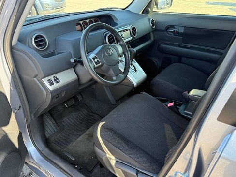 Used 2010 Scion xB image 10